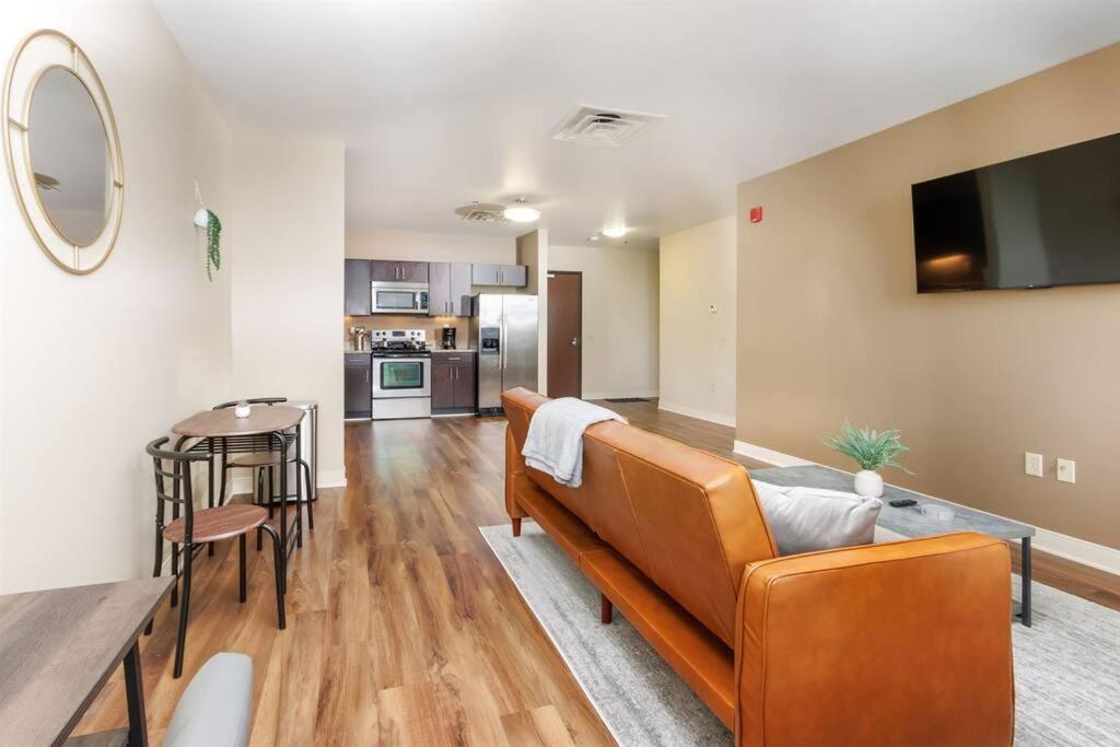 Sprawling Stadium Views Wonderful Location 24-7 Parking Gym Lounge Pittsburgh Exterior photo