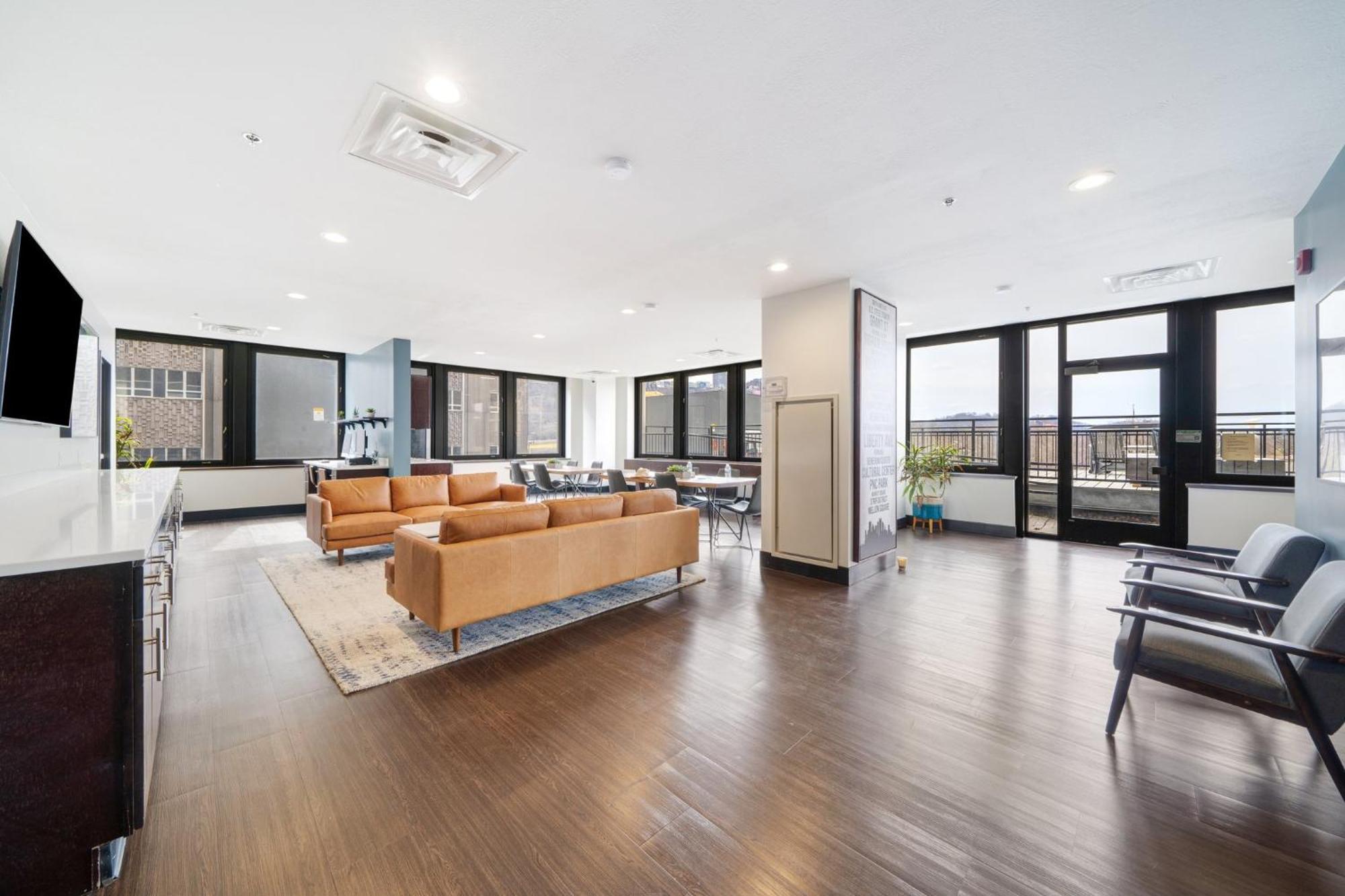 Sprawling Stadium Views Wonderful Location 24-7 Parking Gym Lounge Pittsburgh Exterior photo